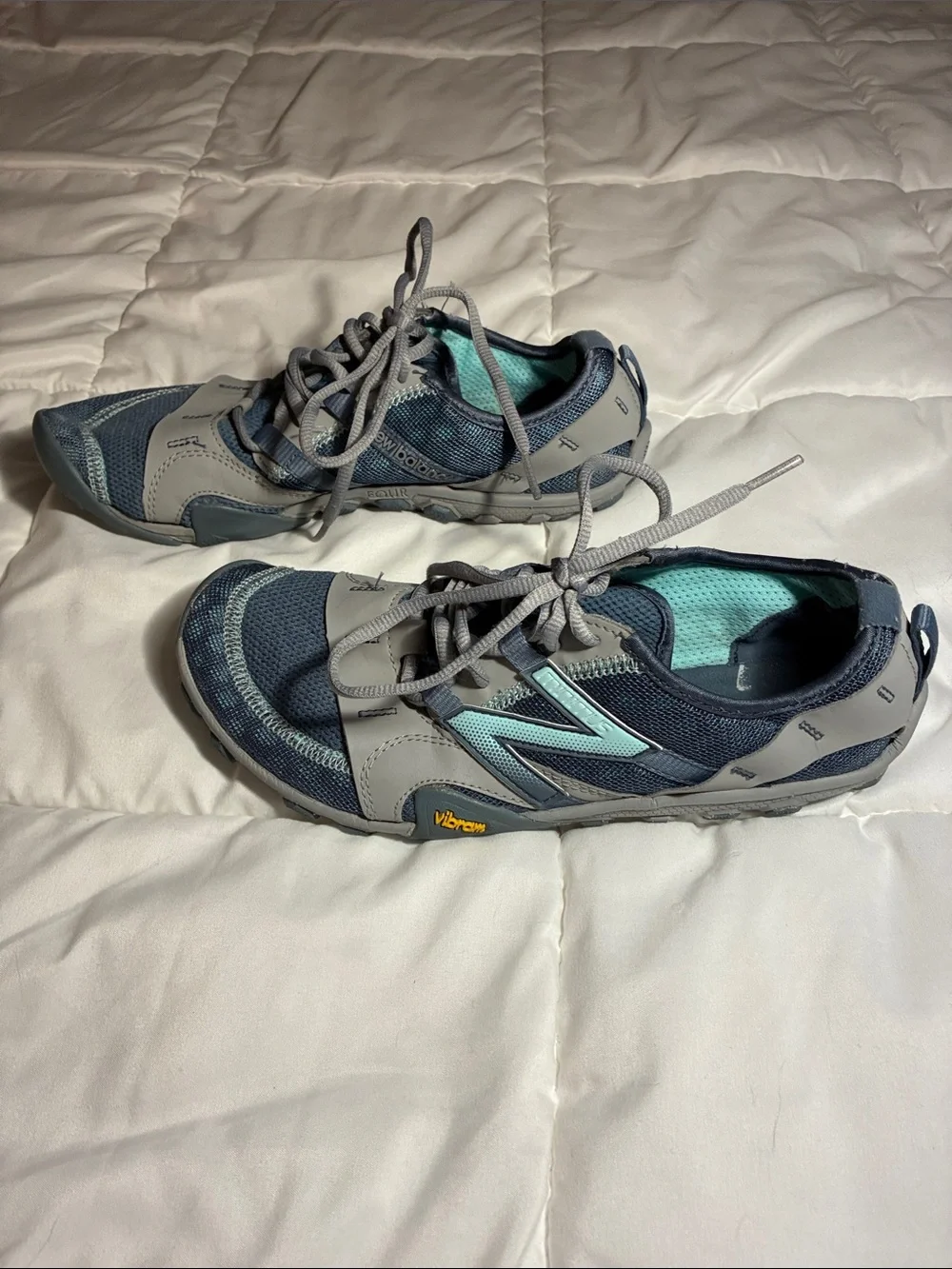 New Balance Women’s Minimus 10V2 Gray/Blue Trail Sneakers Size 9.5